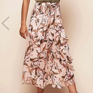 Selfie Leslie Wide Pants, Floral Print. Size small
